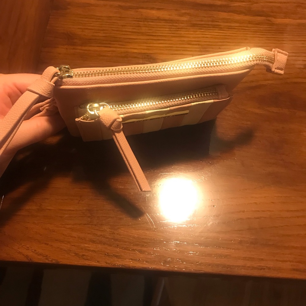 EUC Steve Madden Wristlet - Picture 4 of 8